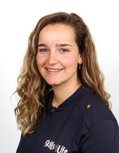 Julia Cruq b (1)